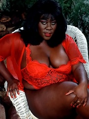 Fat Black Plumper in Red Lingerie Posing and Spreading Pussy